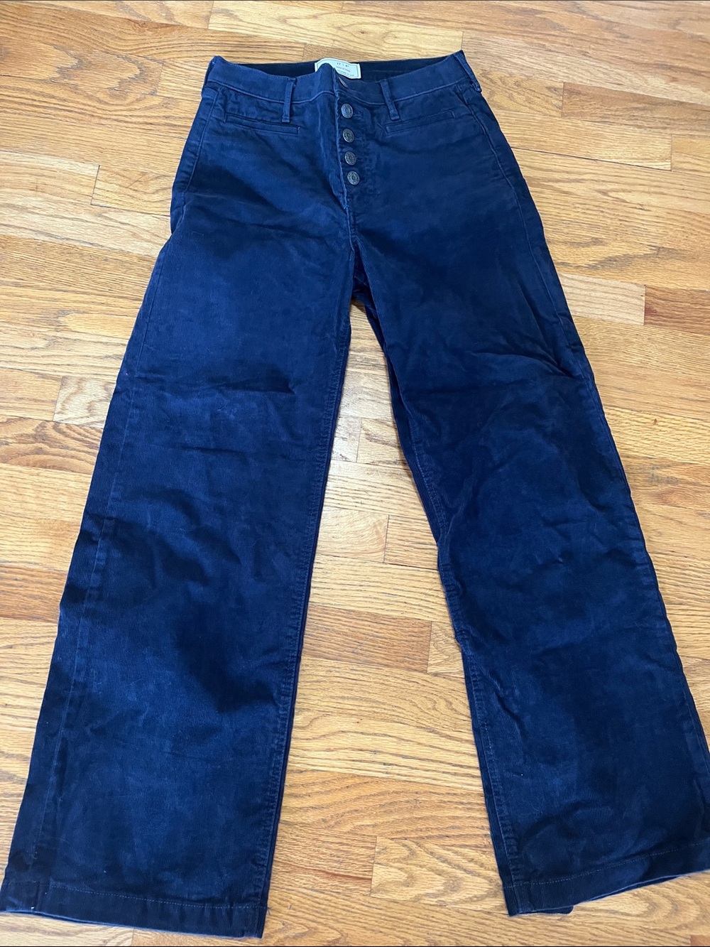 GAP Wide-Leg bigh stride corduroy  in Deep Navy 4